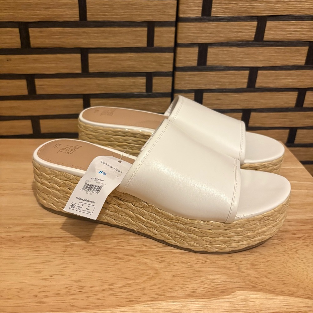 Time And Tru White Platform Sandals Size 8.5